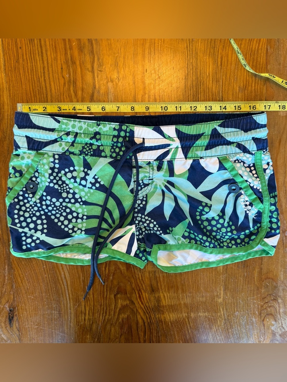 Vintage Y2K O’Neill Tropical Print Low Rise Board Shorts, Blue & Green, Small - Picture 3 of 6